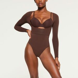 Skims seamless sculpt open bust arm shaper cocoa XL